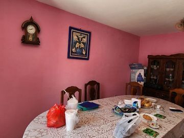 VENTA DE CASA PARA REMODELAR EN  TLAHUAC, A UNOS METROS DEL METRO LOS OLIVOS