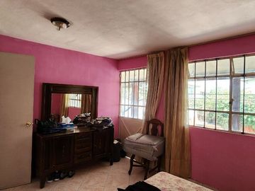 VENTA DE CASA PARA REMODELAR EN  TLAHUAC, A UNOS METROS DEL METRO LOS OLIVOS