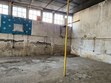 VENTA DE CASA PARA REMODELAR EN  TLAHUAC, A UNOS METROS DEL METRO LOS OLIVOS