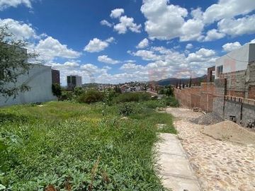 Terrenos residenciales en Privada Polaris- Burocratas, en Venta