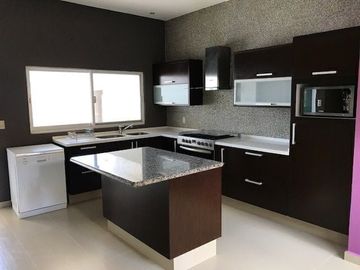 RESIDENCIA en Venta en Marfil Alto