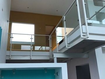 RESIDENCIA en Venta en Marfil Alto