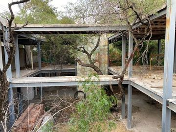 Casa EN VENTA (en obra negra)MARFIL