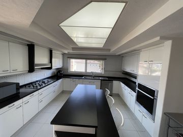 VENTA DE DEPARTAMENTO  EN LOMAS COUNTRY CLUB