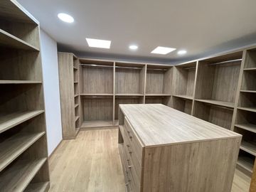 VENTA DE DEPARTAMENTO  EN LOMAS COUNTRY CLUB