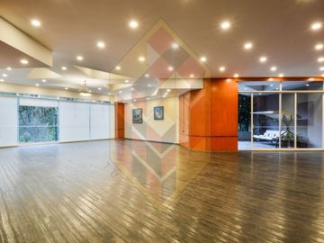 VENTA DE DEPARTAMENTO  EN LOMAS COUNTRY CLUB
