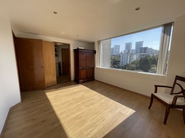 VENTA DE DEPARTAMENTO  EN LOMAS COUNTRY CLUB