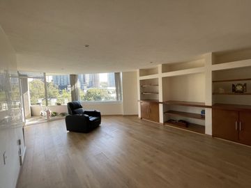 VENTA DE DEPARTAMENTO  EN LOMAS COUNTRY CLUB