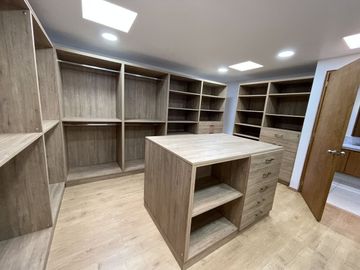 VENTA DE DEPARTAMENTO  EN LOMAS COUNTRY CLUB