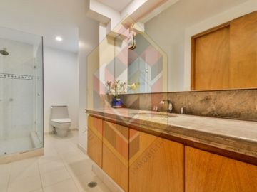 VENTA DE DEPARTAMENTO  EN LOMAS COUNTRY CLUB
