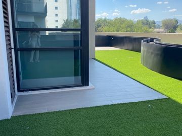 Departamento con jardín en pre venta