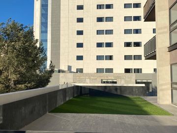 Departamento con jardín en pre venta