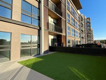 Departamento con jardín en pre venta