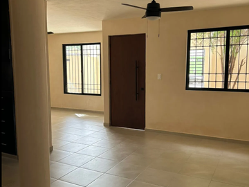 PRECIOSA casa REMODELADA e impecable de un piso