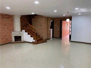 VENDO HERMOSA CASA EN SURAMERICA CERCA A TODO UNIDAD COMPLETA