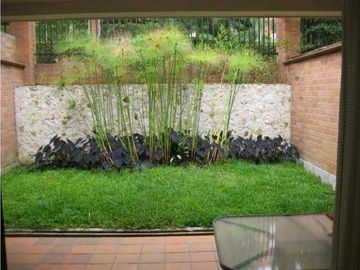 VENDO HERMOSA CASA EN SURAMERICA CERCA A TODO UNIDAD COMPLETA