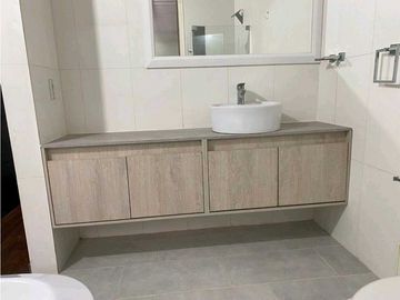 VENDO HERMOSA CASA EN SURAMERICA CERCA A TODO UNIDAD COMPLETA