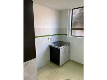 VENDO HERMOSA CASA EN SURAMERICA CERCA A TODO UNIDAD COMPLETA