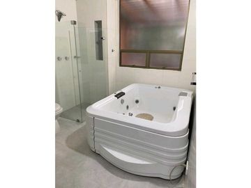 VENDO HERMOSA CASA EN SURAMERICA CERCA A TODO UNIDAD COMPLETA