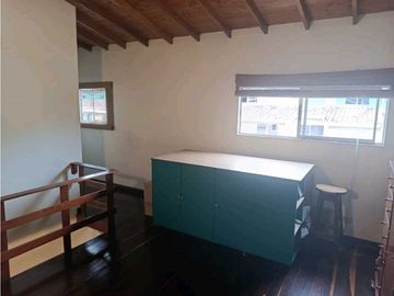 VENDO CASA SURAMERICA PARTE BAJA CERCA AL MALL DE LA 77 SUR