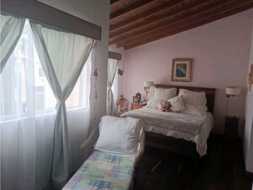 VENDO CASA SURAMERICA PARTE BAJA CERCA AL MALL DE LA 77 SUR