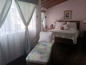 VENDO CASA SURAMERICA PARTE BAJA CERCA AL MALL DE LA 77 SUR
