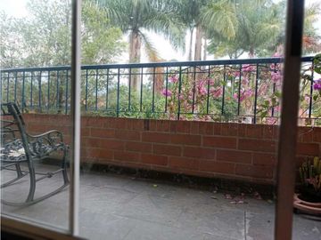 CASA SURAMERICA NO ADOSADA DOBLE LOTE PISCINA PRIVADA CON ZONA VERDE