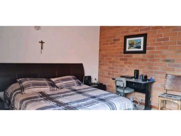 HERMOSA CASA EN SURAMERICA CERCA AL MALL PRINCIPAL UNIDAD COMPLETA