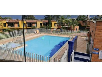 HERMOSA CASA EN SURAMERICA CERCA AL MALL PRINCIPAL UNIDAD COMPLETA