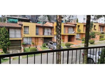 HERMOSA CASA EN SURAMERICA CERCA AL MALL PRINCIPAL UNIDAD COMPLETA