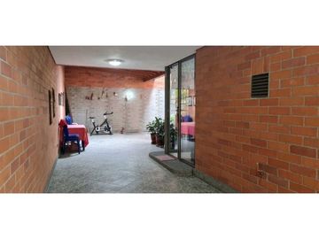 HERMOSA CASA EN SURAMERICA CERCA AL MALL PRINCIPAL UNIDAD COMPLETA