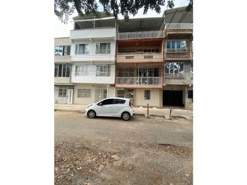 VENTA APARTAMENTOS CON TERRAZA BARRIO 20 DE JULIO