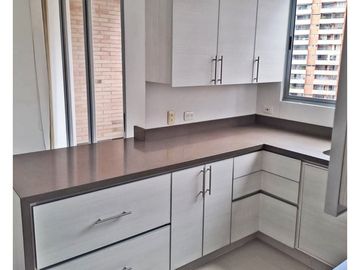 Vendo apto en perfecto estado Los Parras piso alto con buena vista