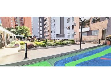 Vendo apto en perfecto estado Los Parras piso alto con buena vista