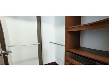 Vendo apto en perfecto estado Los Parras piso alto con buena vista