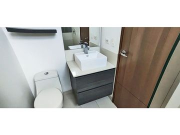 Vendo apto en perfecto estado Los Parras piso alto con buena vista