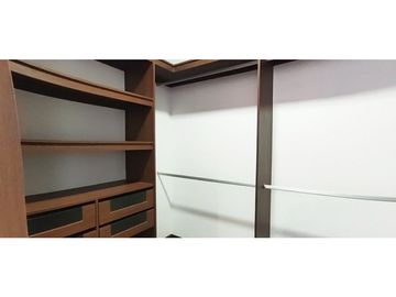 Vendo apto en perfecto estado Los Parras piso alto con buena vista