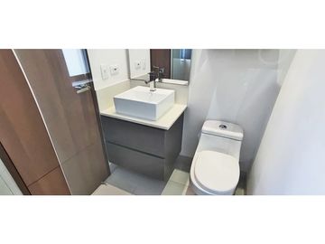Vendo apto en perfecto estado Los Parras piso alto con buena vista