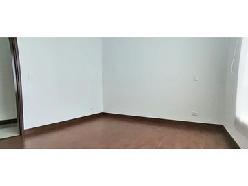 Vendo apto en perfecto estado Los Parras piso alto con buena vista