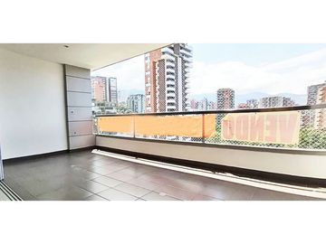 Vendo apto en perfecto estado Los Parras piso alto con buena vista