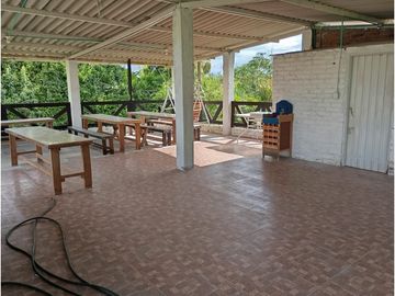CHALET PARA LA VENTA  - TEBAIDA
