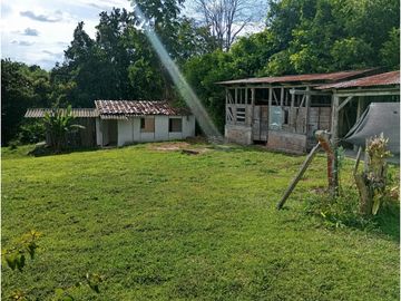 CHALET PARA LA VENTA  - TEBAIDA