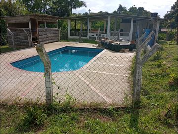 CHALET PARA LA VENTA  - TEBAIDA