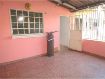 SE VENDE CASA EN VILLA BELEN.