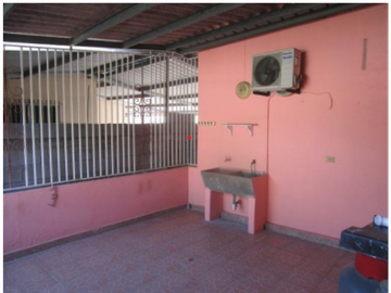 SE VENDE CASA EN VILLA BELEN.