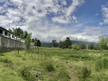 Venta casa La Armenia Quito, 3 dormitorios junto a Plaza comercial