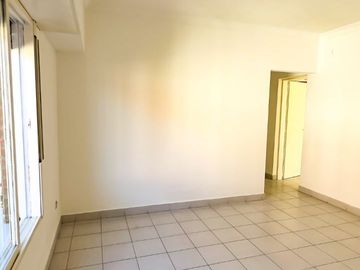 Departamento en venta de 2 dormitorios c/ cochera en Tandil