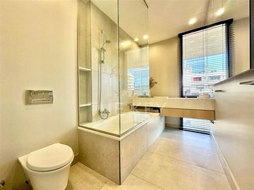 Departamento en Venta en Av. Presidente Riesco - Augusto Leguía