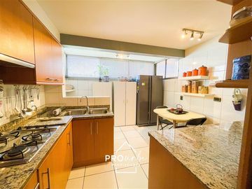 Departamento en Venta en Av.Bicentenario / Isabel Montt