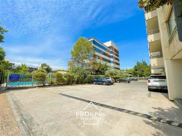 Departamento en Venta en Av.Bicentenario / Isabel Montt